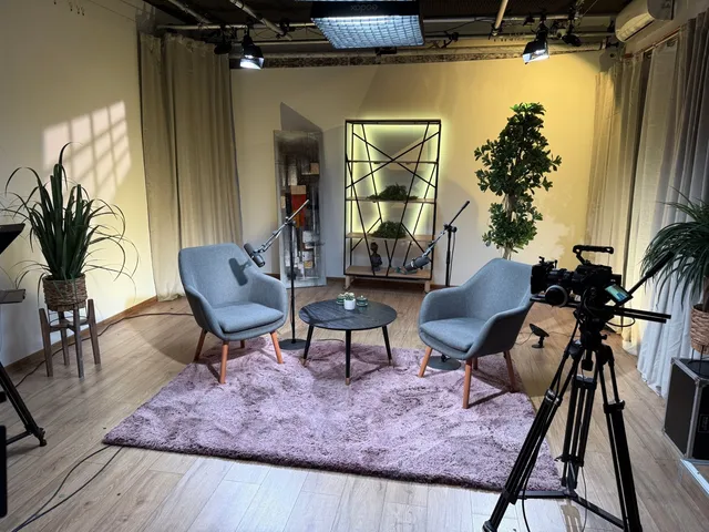 Setup Conversation în Studio Modular BUG52 București