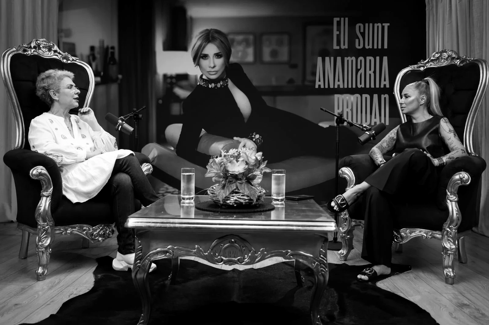 Podcast filmat în Studio VIP BUG52, cu fotolii elegante și decor premium