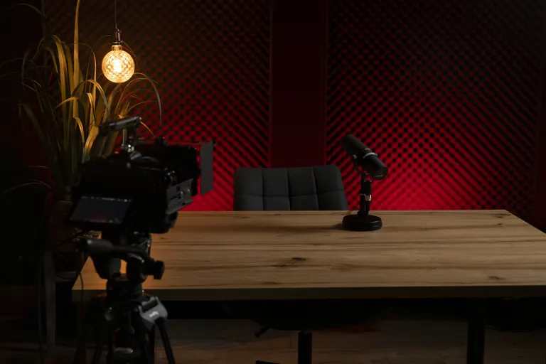 podcast video București în studio modular configurabil
