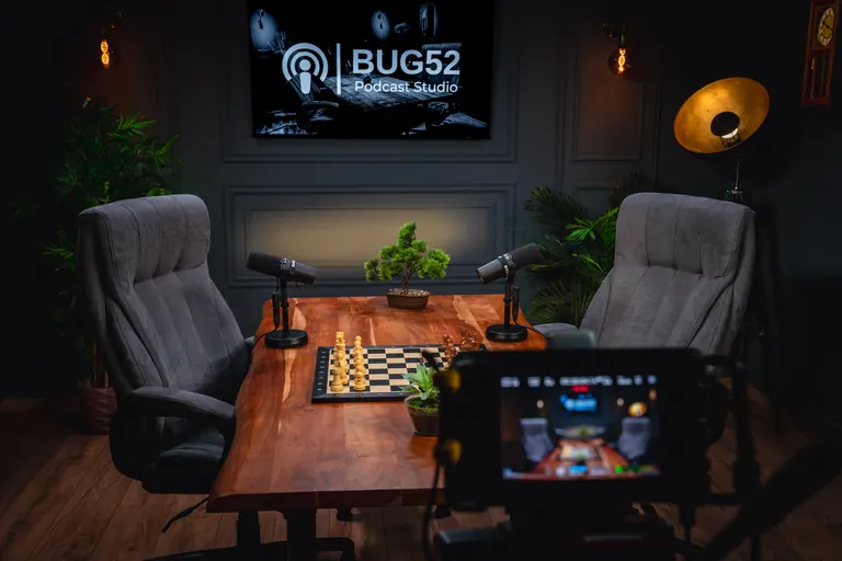 setup video podcast București cu lumină cinematică