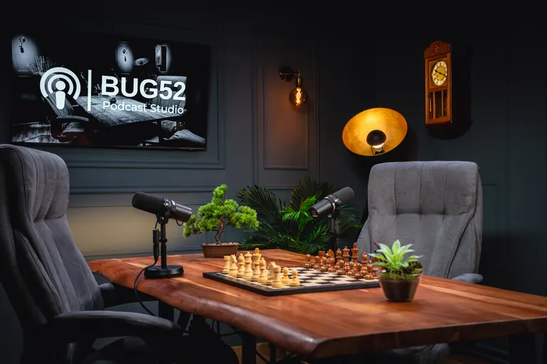 podcast interviu în studio premium BUG52